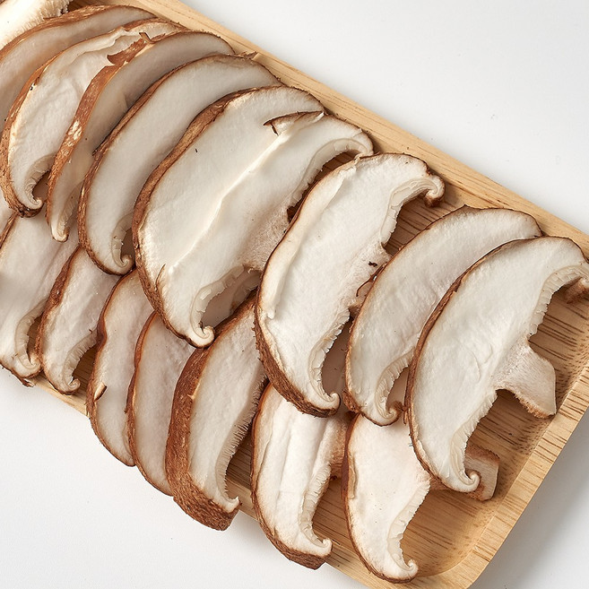 국산 무농약인증 정성껏 손질한 생표고버섯 슬라이스 업소용 가정용, 1개, 생표고 슬라이스 1kg