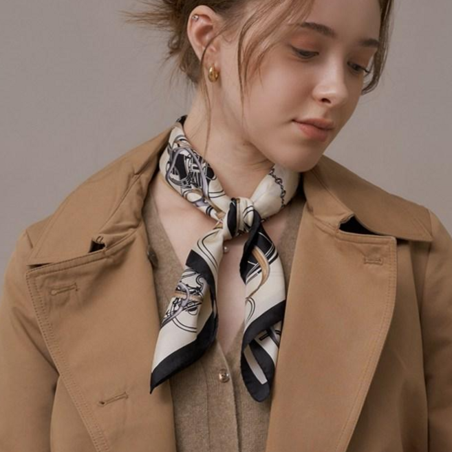 엘르 마차라인 실크 정사각 스카프 SE831S301