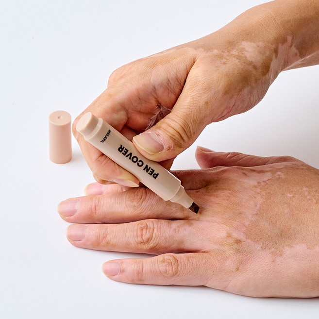 멜라필 백반증 펜 커버 국내제조 국소부위 휴대용 얼룩피부커버 흰반점커버 얼굴백반증 손백반증 방수기능 컨실러, 1개, 라이트