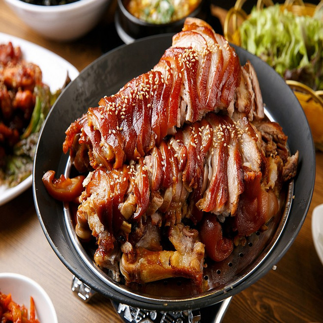 [특가세일] 꾸영족발 국내산 냉장 앞다리 왕족발 1.3kg (미니족 포함) 순살족발 300g 미니족 500g 옵션확인후, 1개