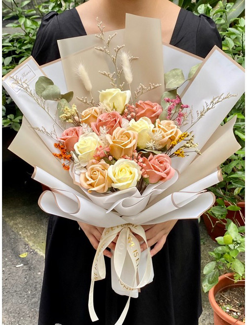 氣質典雅玫瑰花束乾燥花束 香皂花束 永生花束 畢業花束 情人告白求婚 母親節花束, 托斯卡尼,都不加