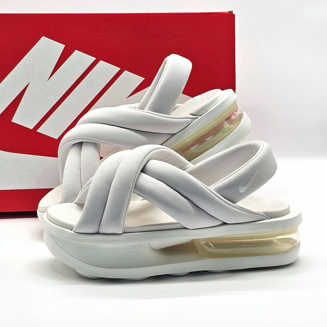 나이키 여성 슈즈 에어맥스 아일라 샌들 화이트 발편한 신기편한 쿠션좋은 데일리 출근용 여행용 키높이 여름 패션화 패션양말증정 DD1445