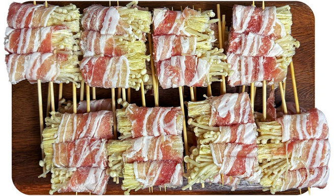 팽이버섯삼겹말이 16꼬치 대용량 업소용 도매 캠핑 음식 수제꼬치 간식 안주, 1개, 960g