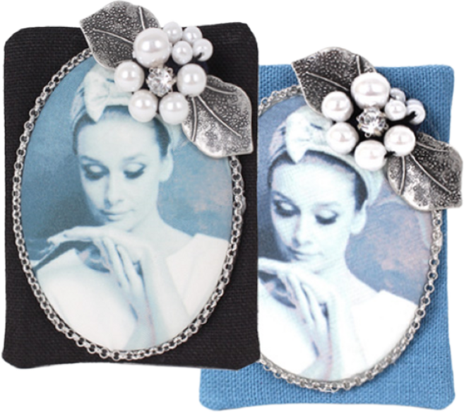 크리스크라운 패리스 실크 스퀘어 브로치