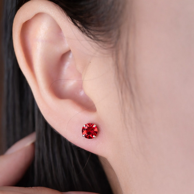 925실버 스와로브스키 크리스탈 사용 엘리먼츠 6mm 귀걸이 여성 알러지방지 데일리 이어링 원스톤 스터드 귀걸이