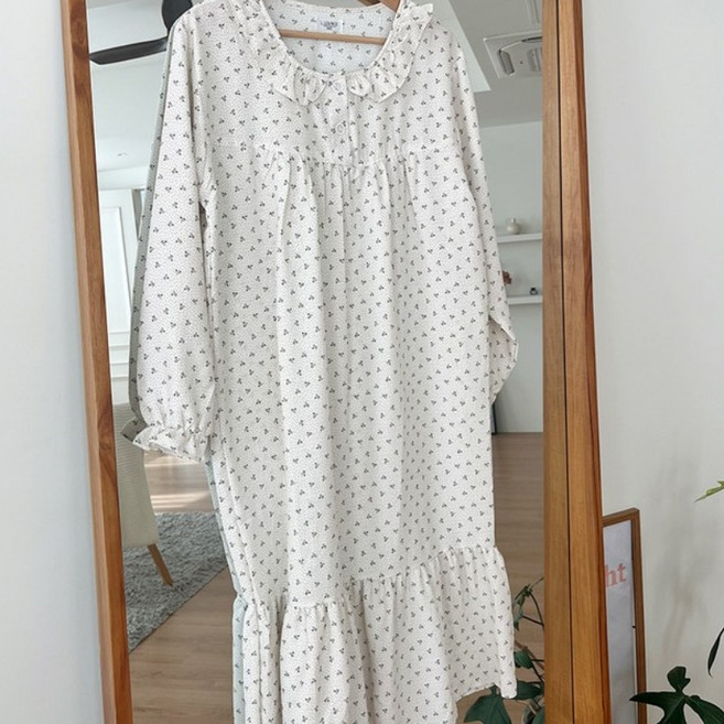 엘라운지 사계절 큐티 프릴 긴팔 원피스 파자마