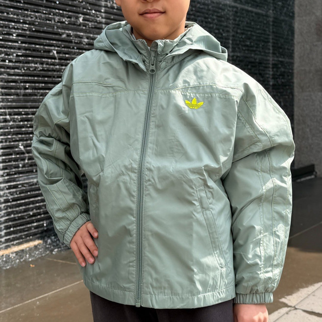 아디다스 키즈 자켓 초등학생 데일리 바람막이 아동 후드 집업 점퍼
