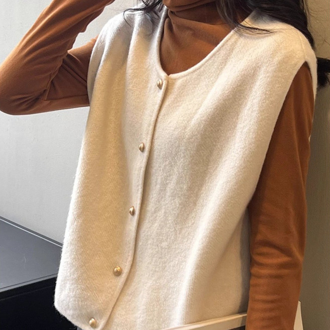 마구도가 골드버튼 여성 니트 조끼