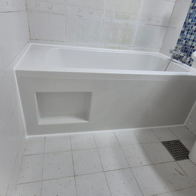 욕조시공에벤에셀바스 (타일 위에다 욕조를 바로시공하고 페기물이 안생길때의 가격입니다.)서울 경기 인천 그외지역은 상담필요, 화이트, 100개