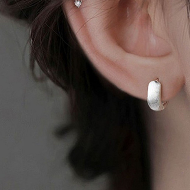 비바이원 실버 빈티지 무광 원터치 귀걸이