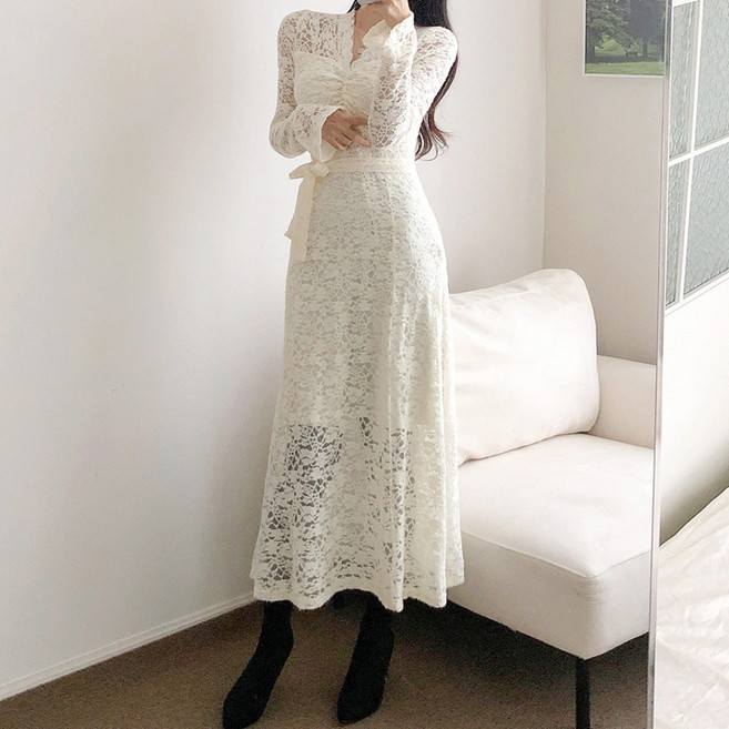 요시아나 [당일발송] 클로델 포근한 레이스 브이넥 나팔소매 기모안감 롱원피스 2컬러