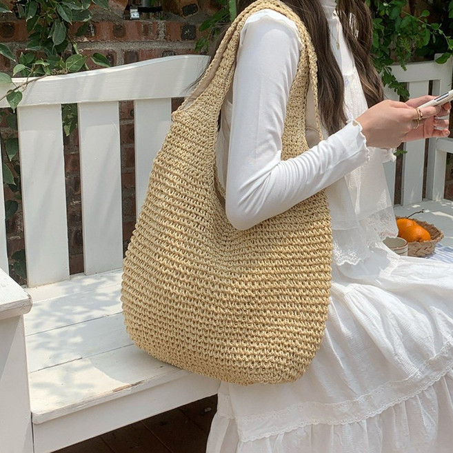 소울린느 차르르 흐르는 느낌의 라탄 빅사이즈 숄더 그물백 2colors