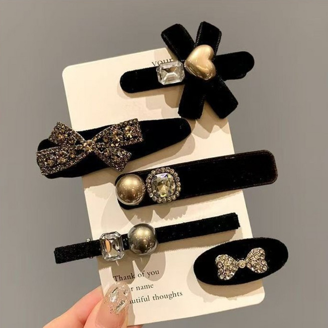 럭키 벨벳 앞머리 옆머리헤어핀 한세트5개 2종디자인