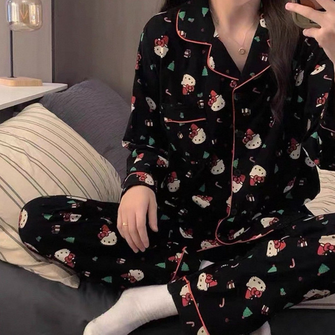 [노아르파자마] 헬로키티 크리스마스 블랙 파자마