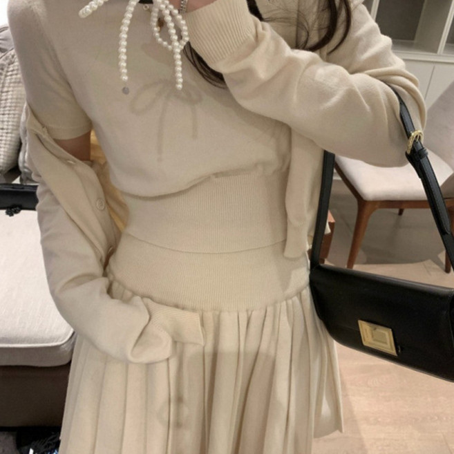 COSYEVNO 여성 니트 가디건 주름 스커트 쓰리피스 세트