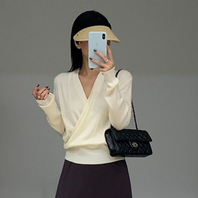 SONOVA 여리여리 교차 V랩 드레이프 니트 티셔츠