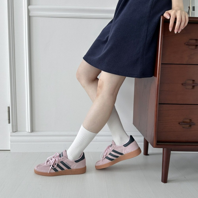 [국내정품/다음날배송] 아디다스 스페지알 핑크 스니커즈 운동화 여행 선물 자녀 클리어 발편한 데일리 캐주얼 단화 깔끔한 런닝화 CNAS