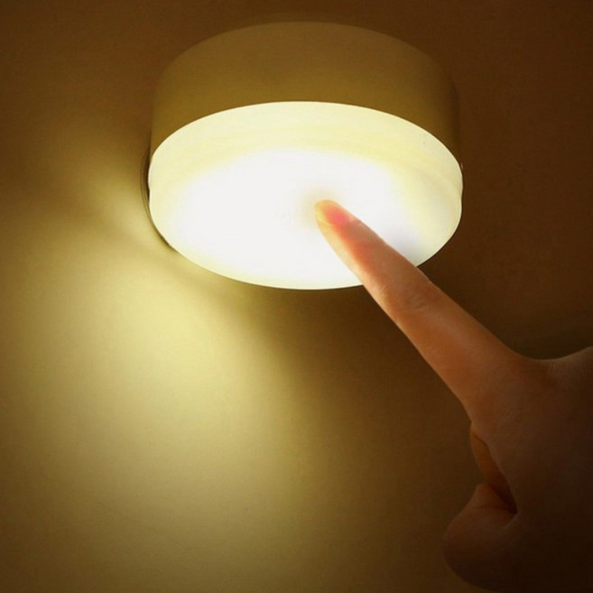 버튼식 벽부착 원형 무드등, 3색변환