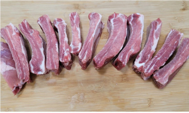 (무료배송)BBQ돼지앞갈비(단살)1kg+1kg 총2kg(슬라이스) 먹기편하게 슬라이스 되어있음/고기창고/김지찜/돼지갈비찜/로인립/등갈비/등갈비대체용, 2개, 1kg