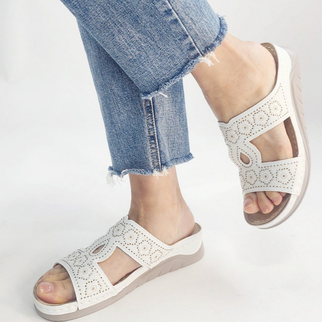 우아소 여성 스트랩 샌들 통굽 펀칭 큐빅 1909