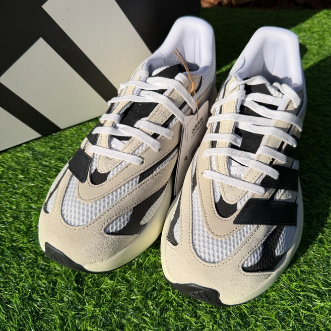 아디다스 남성 라이트 블레이즈 데일리 운동화 가벼운 런닝화 일상화 경량 헬스화 트레이닝 베이지 블랙