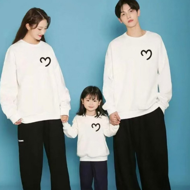 디한스 온가족 커플티 귀여운하트 패밀리 맨투맨티