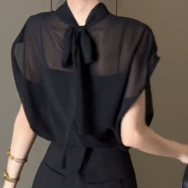 해피유통여성 여름 쉬폰 리본넥 민소매 블라우스 뒷면 시스루 디테일 루즈핏 상의XG03