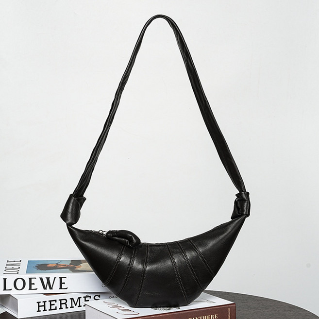 D.I.O 명품 양가죽 만두스타일 크로스백 슬링백