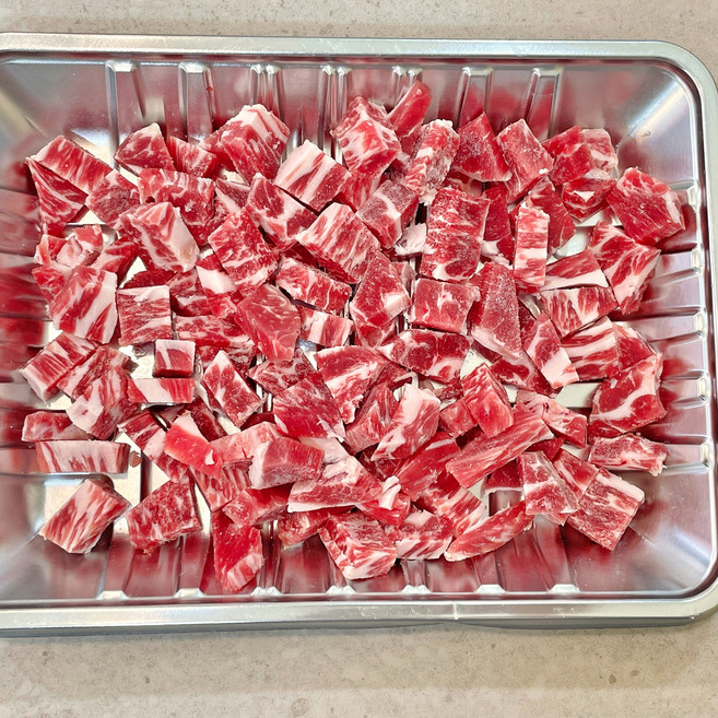 소고기 국거리(150g x 4팩) 소분포장 미역국 소고기뭇국 떡국 갈비살 척아이롤 목심 등심, 1개, 150g x 4팩(600g)