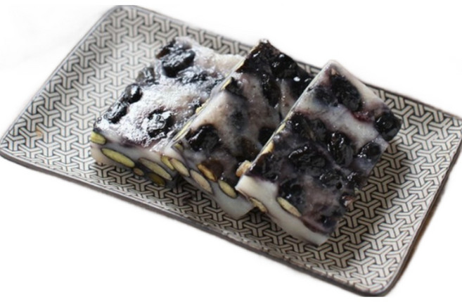 갓지은 영양찰떡 콩떡 서리태 콩찰떡 700g 국내산 찹쌀 서리태콩, 2개