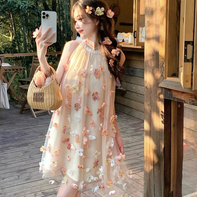 DFMEI 多巴胺氛圍感浪漫花朵掛脖連衣裙女在逃公主出遊網紗仙女裙小個子