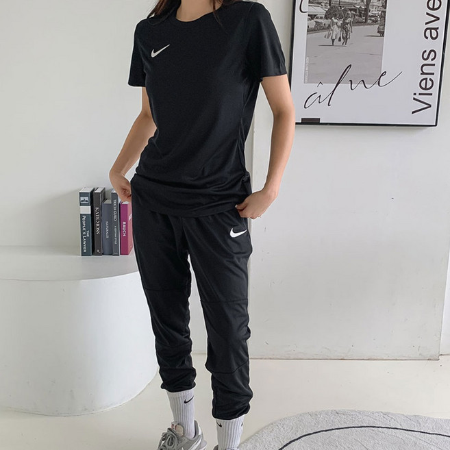 나이키 여성 트레이닝복 세트 반팔 긴바지 티셔츠 헬스 피트니스 트레이닝 운동복