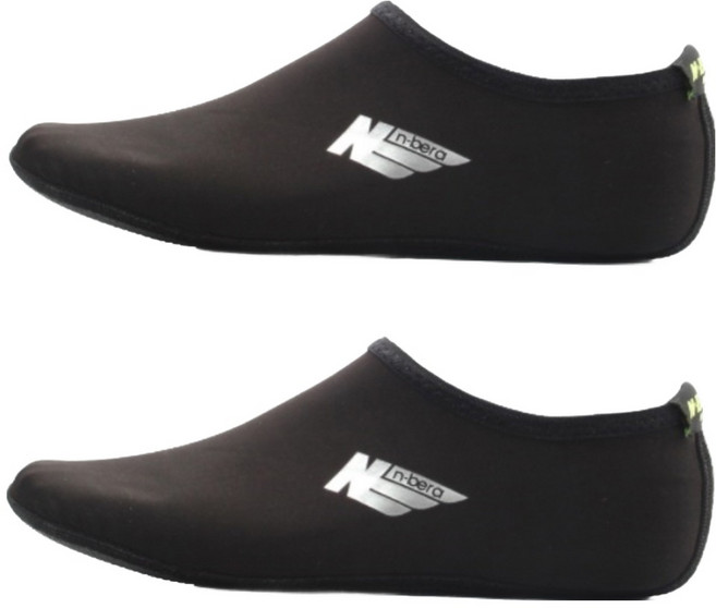 NEW 뉴베라 솔리드 커플 아쿠아삭스 블랙 2켤레(1+1) 물놀이신발 여름휴가 해외여행 워터파크 수영장 빠지 아쿠아슈즈