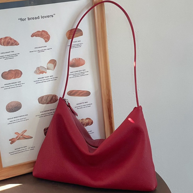 D.I.O 26년 봄 헨드메이드 천연소가죽 캐쥬얼 숄더백