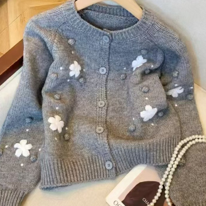 여성 자수 꽃송이 포근한 소프트 숏 버튼 스웨터 니트 가디건LCL200