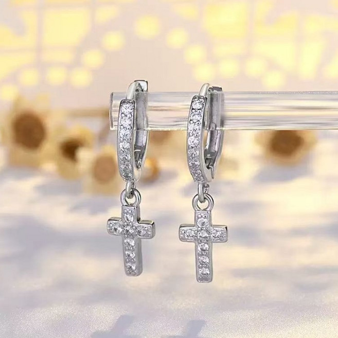 핫몰 s925 십자가 포인트 써지컬스틸 이어링 큐빅 귀걸이