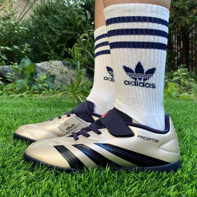 [국내정품] 아디다스 주니어 프레데터 클럽 H&L TF 가벼운 발편한 경량 축구화 풋살화 키즈 벨크로 찍찍이 밴딩 인조잔디용 맨땅용 메탈릭 실버 샴페인 골드 블랙 (세탁망 증정)