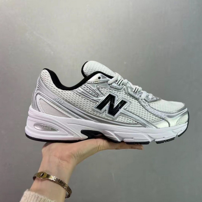 뉴발란스 여성 운동화 740 화이트 블랙 런닝화 편한신발 데일리 스니커즈 굽있는운동화 키높이운동화