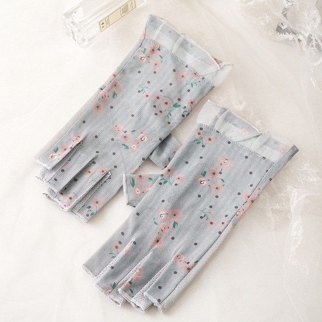 여성 여자 여름장갑 붉은 잔꽃 망사 여행 등산 자외선차단 반 운전장갑