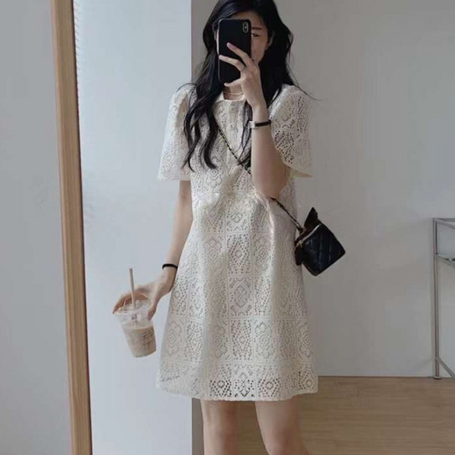 여성 여름 칼라 공주 소매 레이스 펀칭 반팔 원피스 심플한 날씬해 보이는 원피스