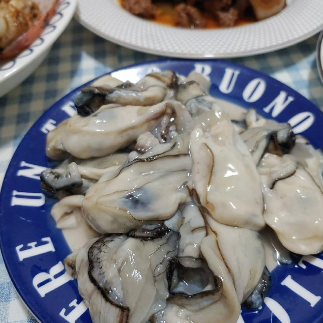 국내산 통영 싱싱한 횟감용 생굴 1kg, 1kg x 1박스