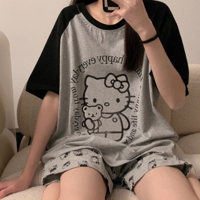 키티 잠옷세트 귀여운 잠옷 반팔 반바지 홈웨어 잠옷 여름 잠옷 홈웨어 우정잠옷 파자마파티 편한잠옷 홈웨어 실내복 여름 반팔 잠옷세트