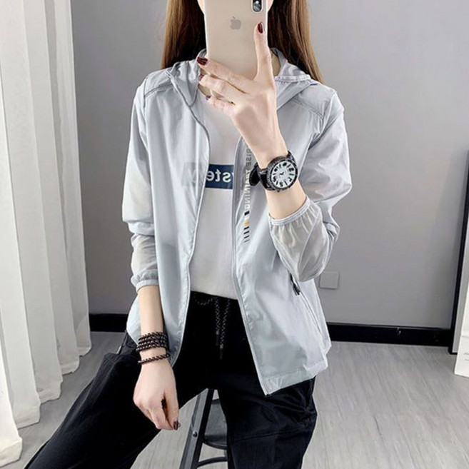 여성 여름 초경량 얇은 등산 런닝용 바람막이 자켓 점퍼 슬림소녀 Women's coat
