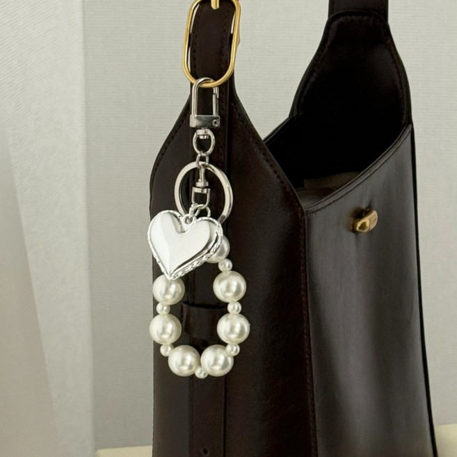 [핸드메이드] 진주 하트 키링 가방키링 백참 폰꾸 키홀더 가방장식