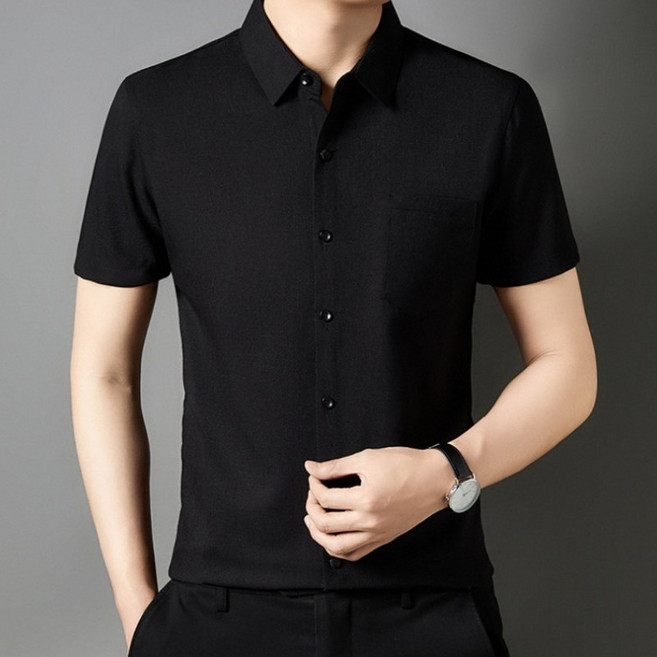 순색 디자인 비즈니스 레저 스타일 조화 셔츠 면마 소재 제품 면마 소재 피부 통기성 쾌적 착용감 여름 시원 넥 라인 반팔 디자인 세련 연출 정장 분위기 다양한 장소 활용 실용적