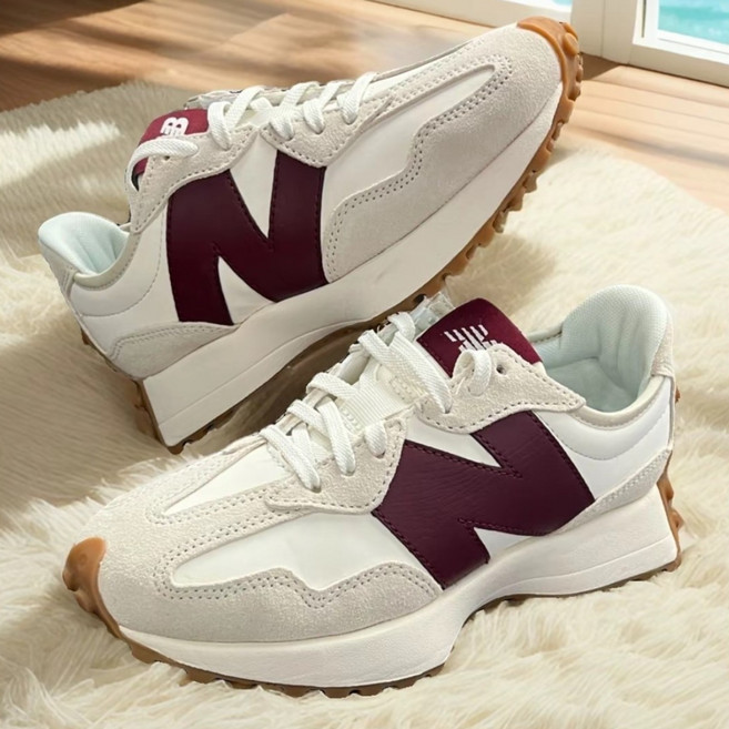 뉴발란스 여자 운동화 327 버건디 여자스니커즈 런닝화 발편한운동화 편한신발 굽있는신발 키높이