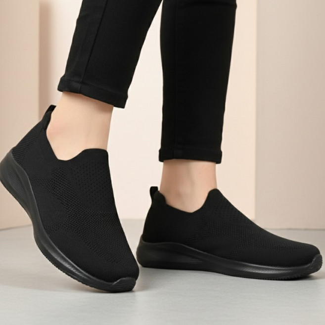 !! 블랙 화이트 !! 남 여 *초경량 논슬립* NEW 발 볼편한 가볍고 쿠션좋은 폭신폭신한 슬립온 발편한 착용감 아주편한 끈없는 신발 추천드려요 {한치수 작게 추천 드려요}