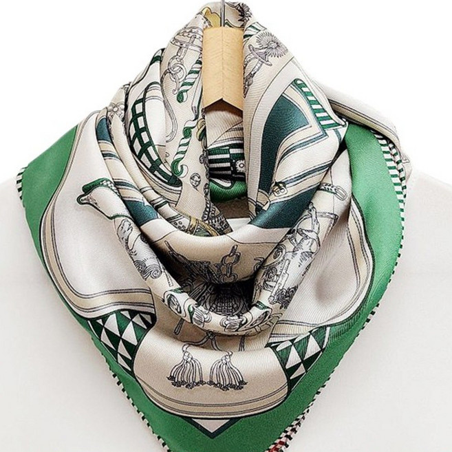 그레이스 양면 실크스카프 사계절 정사각 70 사이즈 양면으로 실용적인 여성 고급 스카프 머플러