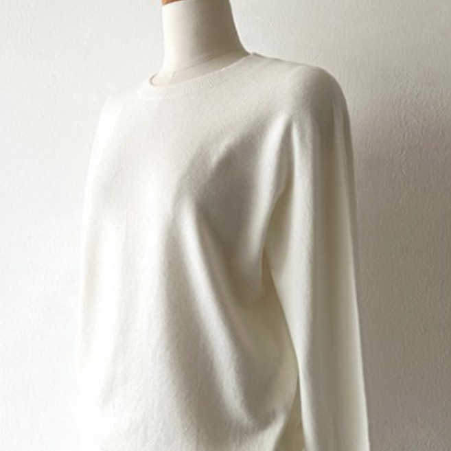 네모엔룩 젠홀가라운드넥 여성용 홀가먼트 무봉제 울혼방 베이직핏 긴소매 라운드넥 니트