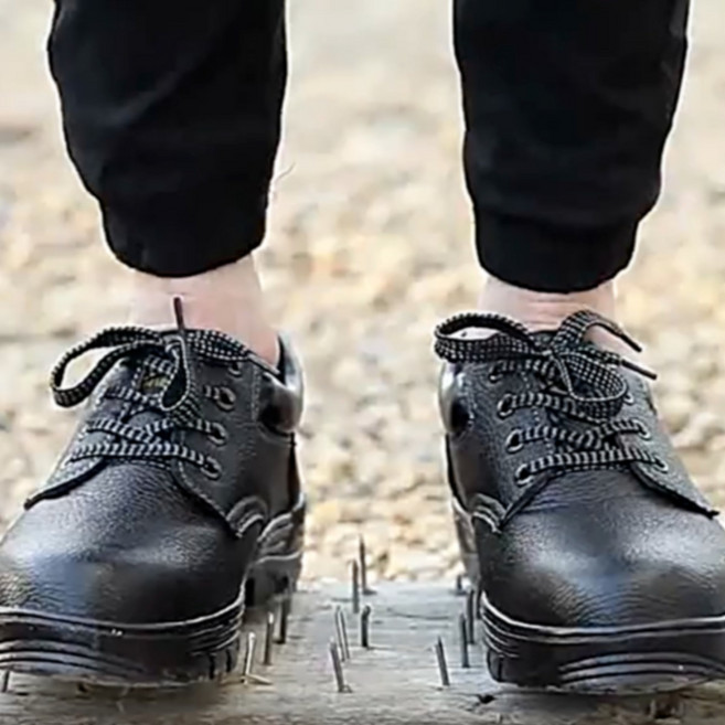 세이프슈 남녀공용 튼튼한 안전화 작업화 방수 강철프레임내장 발가락보호 미끄럼방지 경량 패션화, 1개, 블랙